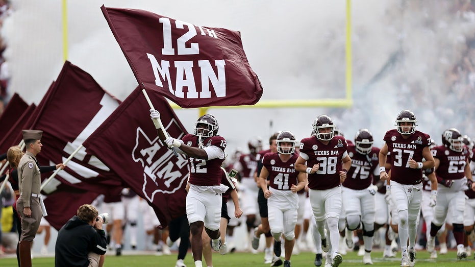 Five-star Texas A&M offensive line commit gets torched on social media for awkward hat ritual Melbourne Private Schools